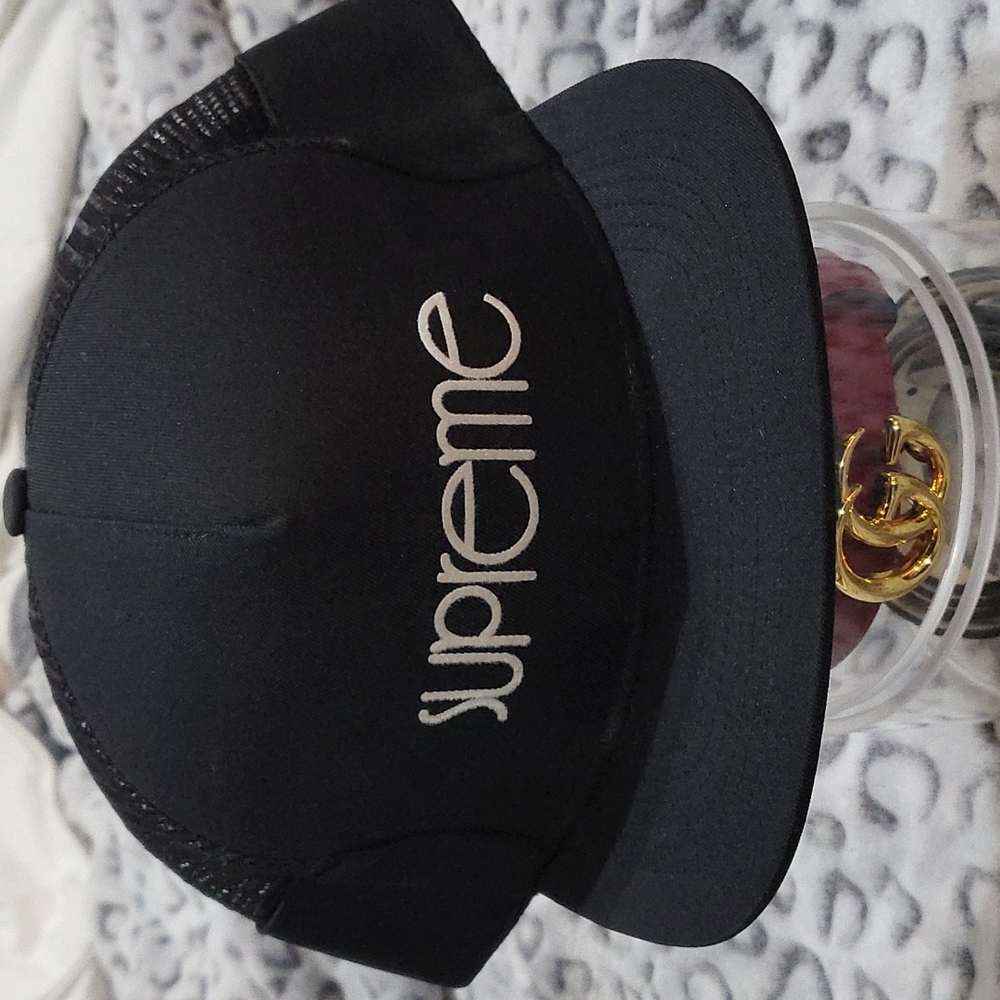 Authentic Supreme Snap Back Hat